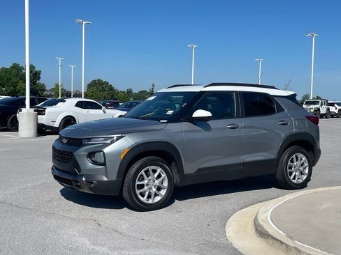 Used 2023 Chevrolet TrailBlazer ACTIV w/ Technology Package AWD/4WD image 4