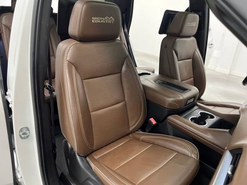 Used 2022 Chevrolet Tahoe High Country image 24