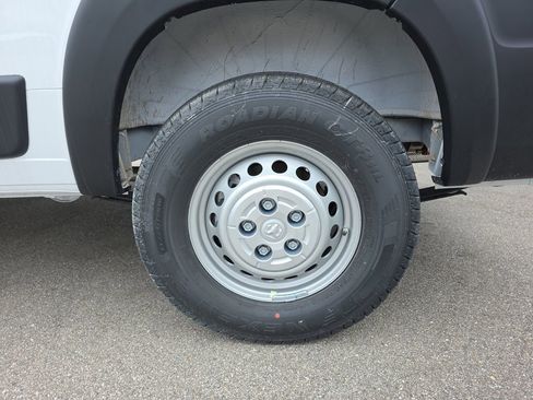 New 2026 RAM ProMaster 2500 w/ Convenience Group image 30