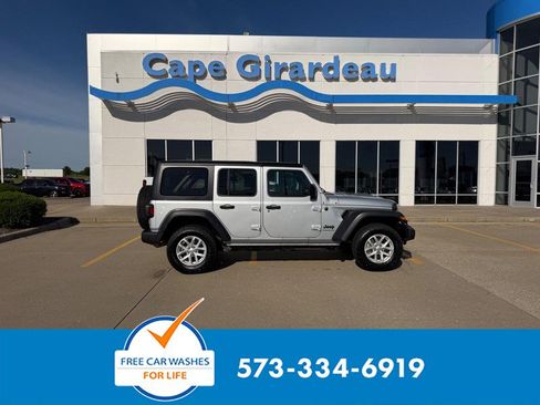 Used 2023 Jeep Wrangler Unlimited Sport AWD/4WD image 1