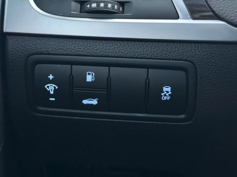 Used 2016 Hyundai Genesis 3.8 image 45