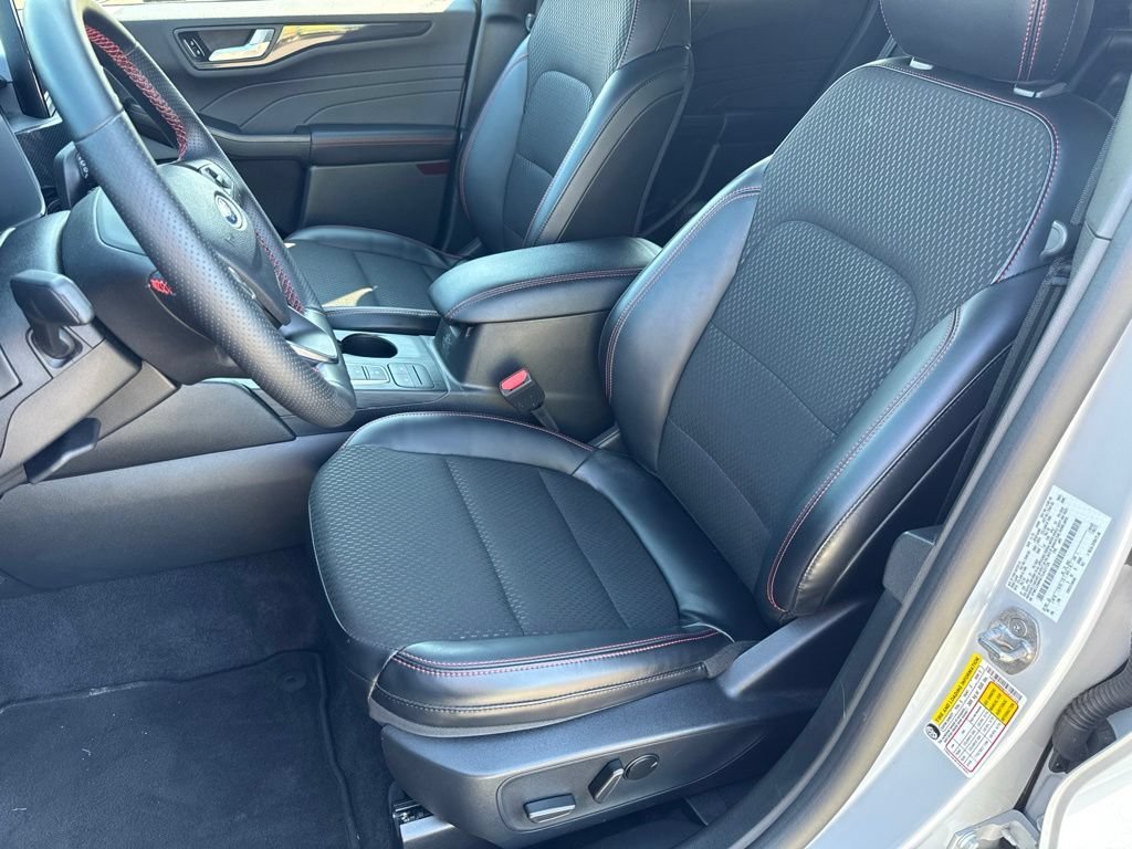 Used 2026 Ford Escape ST-Line AWD/4WD image 7