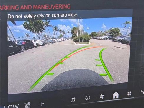 Used 2025 BMW 330i Sedan w/ Convenience Package image 12