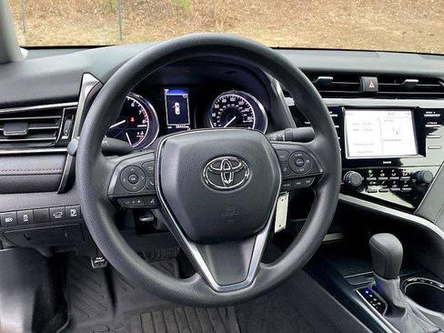 Certified 2020 Toyota Camry LE image 13