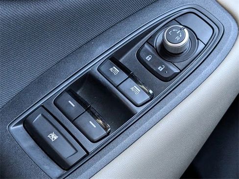 Used 2022 Subaru Outback Premium image 21