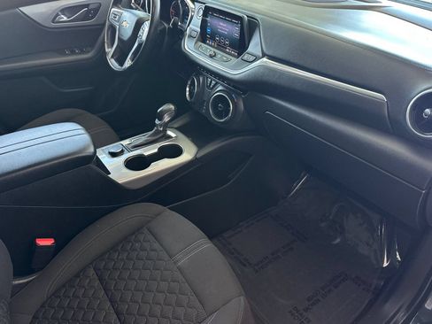 Used 2019 Chevrolet Blazer LT FWD image 20