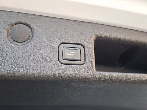 Used 2022 Chevrolet Equinox RS image 28