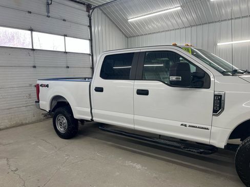 Used 2019 Ford F250 XL w/ Power Equipment Group image 6