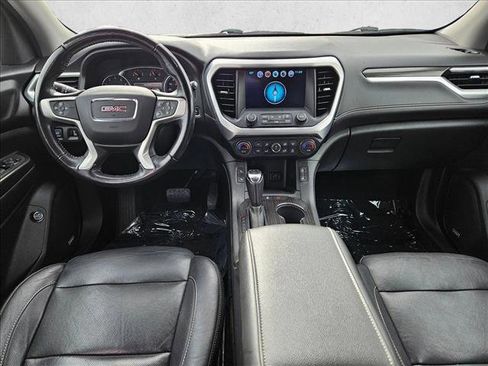 Used 2018 GMC Acadia SLT image 16