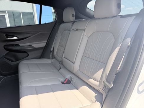 Used 2025 Buick Envista Avenir FWD image 14