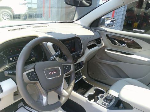 Used 2019 GMC Terrain Denali w/ GMC Pro Grade Package AWD/4WD image 20