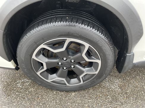 Used 2014 Subaru Crosstrek 2.0i Limited image 9