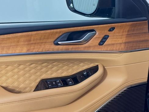 Used 2024 Jeep Grand Cherokee L Summit image 18