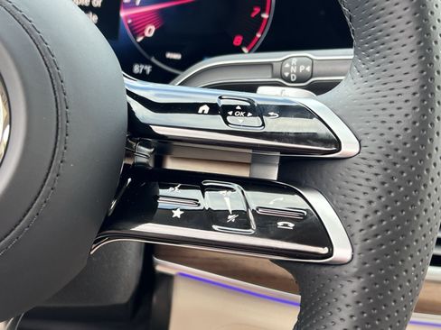 New 2026 Mercedes-Benz GLS 450 4MATIC image 39