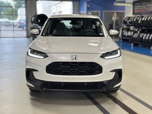 New 2026 Honda HR-V LX image 2