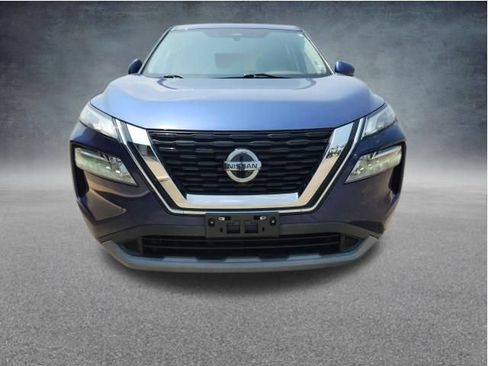 Used 2021 Nissan Rogue SV FWD image 2