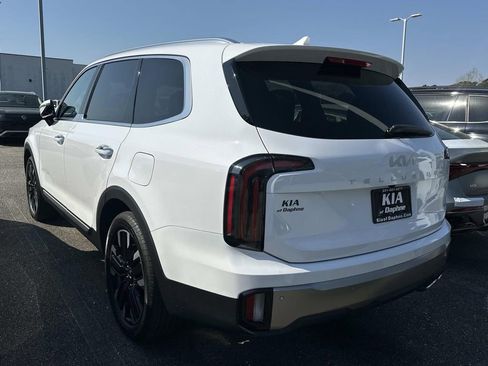 Used 2025 Kia Telluride SX w/ SX Captain's Chair Package image 10