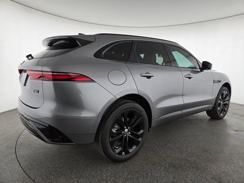 New 2026 Jaguar F-PACE R-Dynamic S image 2