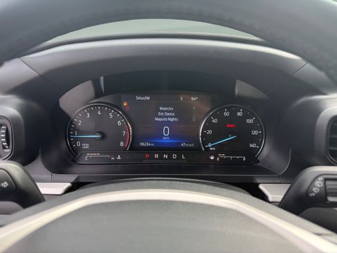 Used 2023 Ford Explorer XLT AWD/4WD image 25