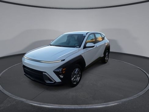 New 2026 Hyundai Kona SE image 4