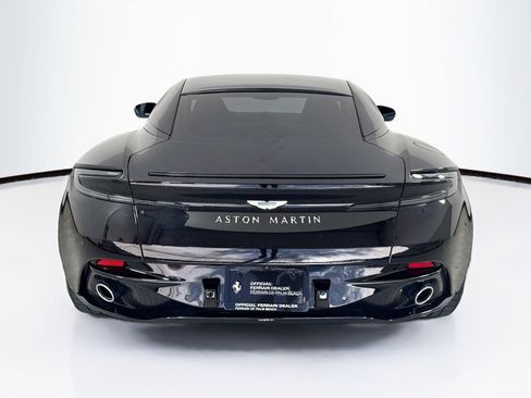 Used 2025 Aston Martin DB12 Coupe image 6