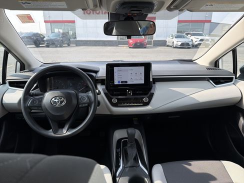 Used 2025 Toyota Corolla LE w/ LE Premium Package FWD image 11