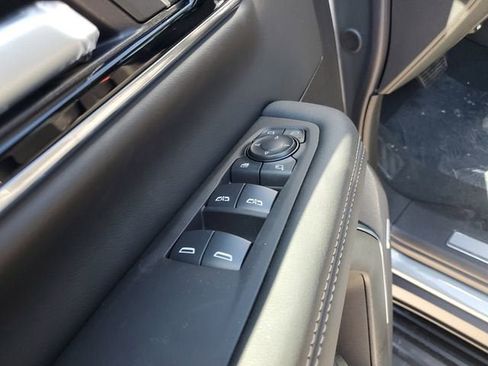 New 2026 GMC Yukon XL Elevation w/ Elevation Premium Package AWD/4WD image 18