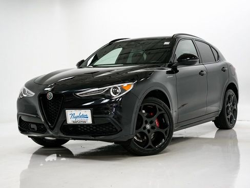 Used 2023 Alfa Romeo Stelvio Veloce image 1