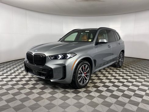 New 2026 BMW X5 xDrive40i w/ M Sport Package image 3