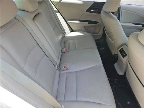 Used 2016 Honda Accord Touring image 25