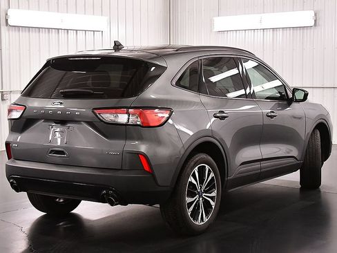 Used 2022 Ford Escape SE w/ SE Sport Appearance Package AWD/4WD image 8