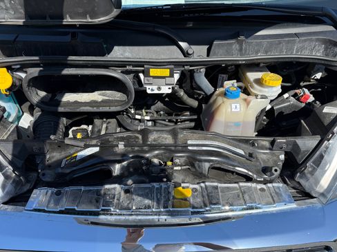 Used 2025 RAM ProMaster 2500 w/ U-Haul Equipment Group FWD image 19