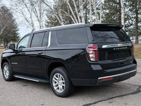 Used 2024 Chevrolet Suburban LT image 6