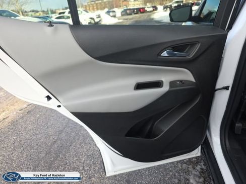 Used 2024 Chevrolet Equinox LS AWD/4WD image 18