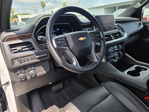 Used 2023 Chevrolet Tahoe Premier AWD/4WD image 18