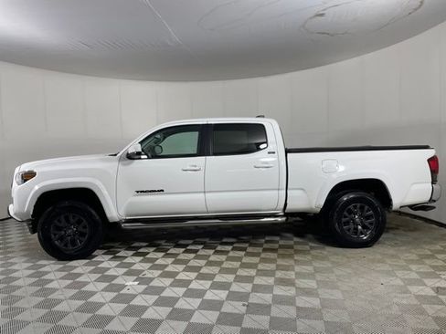 Used 2022 Toyota Tacoma SR5 AWD/4WD image 5