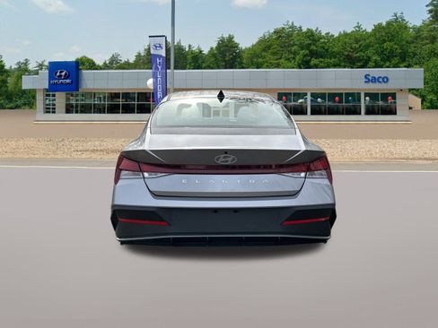 New 2026 Hyundai Elantra SE FWD image 5