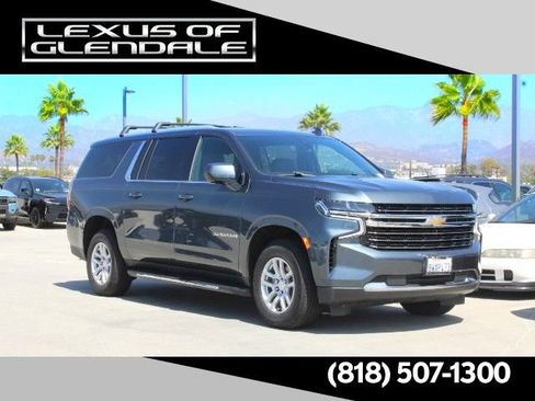 Used 2021 Chevrolet Suburban LT AWD/4WD image 1