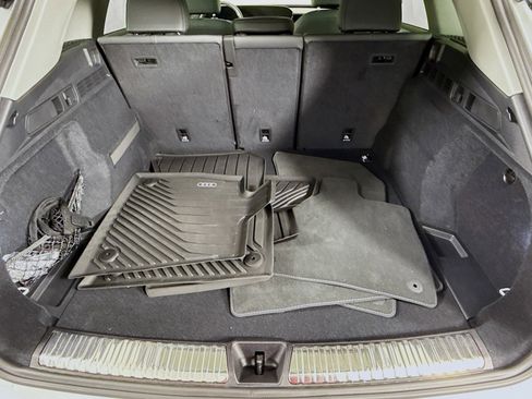 Certified 2025 Audi Q5 2.0T Premium Plus w/ Premium Plus image 22