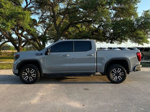 Used 2024 GMC Sierra 1500 AT4 w/ Technology Package AWD/4WD image 8