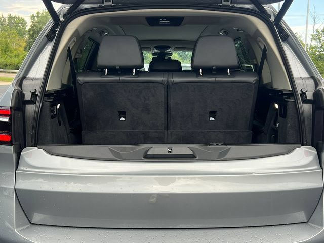 Used 2025 BMW X7 xDrive40i AWD/4WD image 36