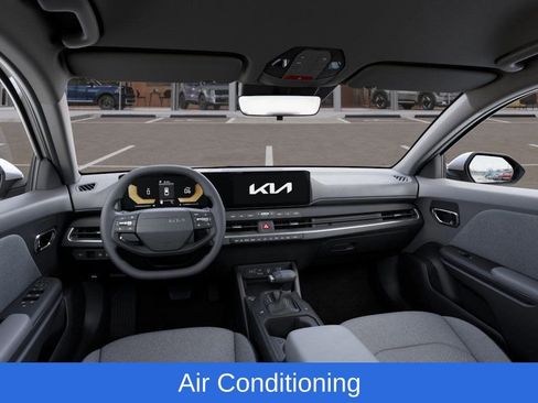 New 2025 Kia K4 LX image 15