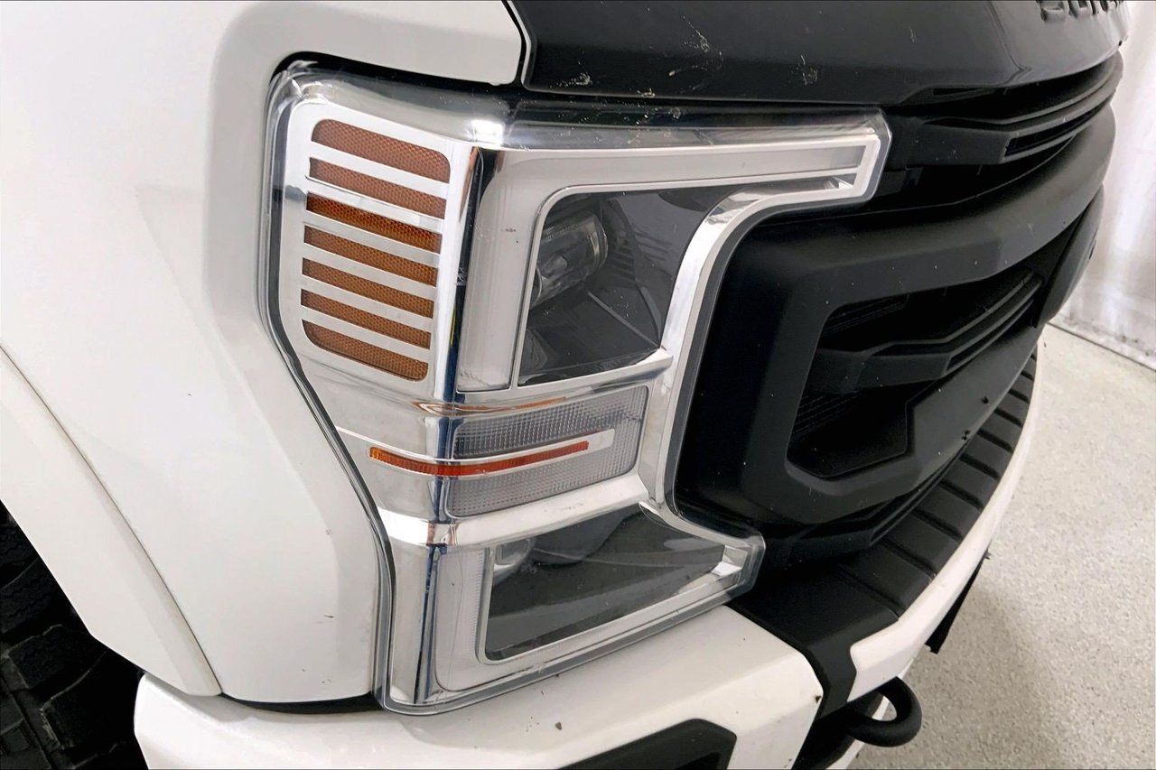 Used 2022 Ford F350 Platinum w/ Tremor Off-Road Package AWD/4WD image 12