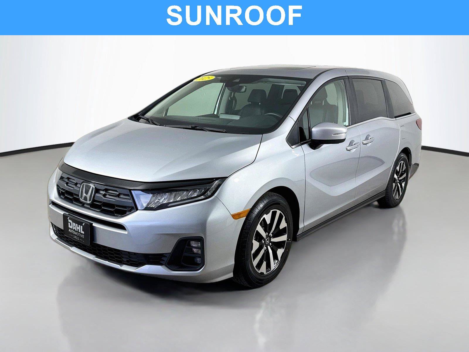 Certified 2025 Honda Odyssey EX-L image 4