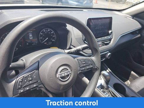 Used 2025 Nissan Altima 2.5 S FWD image 14
