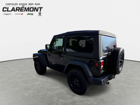 Used 2022 Jeep Wrangler Sport AWD/4WD image 8