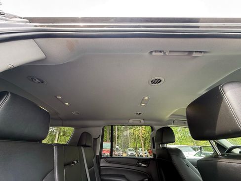 Used 2018 Chevrolet Suburban LT AWD/4WD image 29