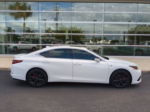 Used 2020 Lexus ES 350 F Sport image 3