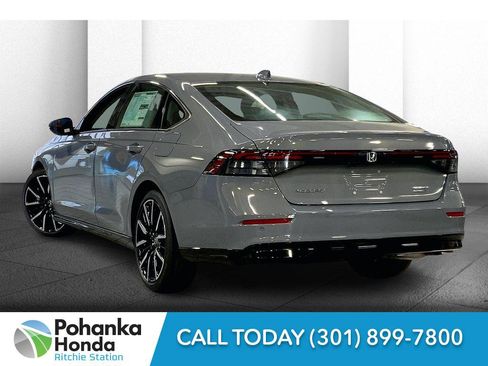 Used 2025 Honda Accord Touring image 5