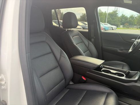 Used 2025 Chevrolet Equinox LT w/ Convenience Package II FWD image 14